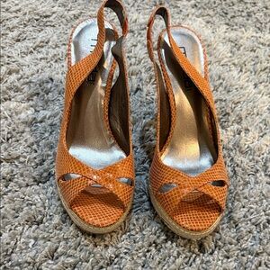 Moda Orange Textured Slingback Wedges